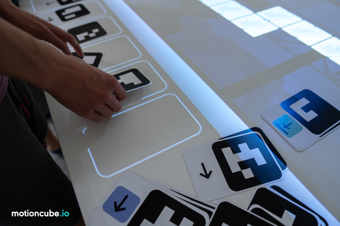 Jedź Lumi! Magiczne Karty na stole